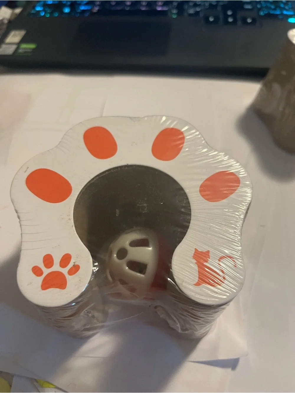 Cat toy scratcher bell new